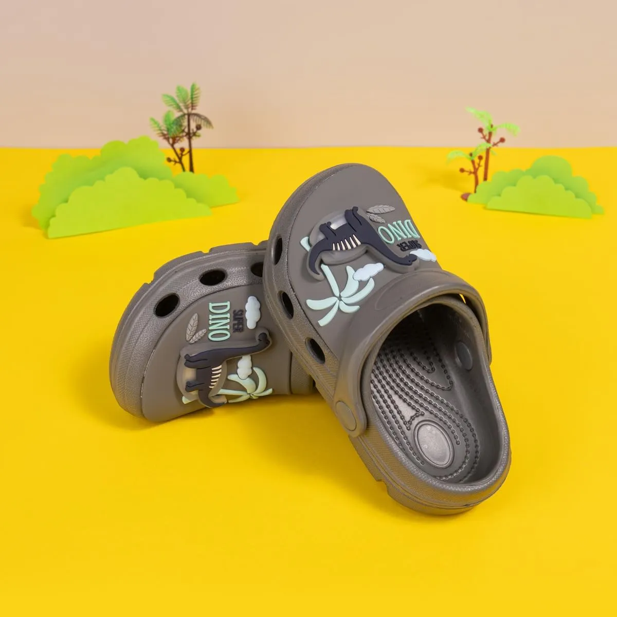 Casazoe Toddler Kids Boys Girls LED Garden Clogs EVA Summer Outdoor Light Up Slip On Shoes Cute Dinosaur Unicorn Water Sandals Lightweight Slipper Slides Beach Pool Play Shoes