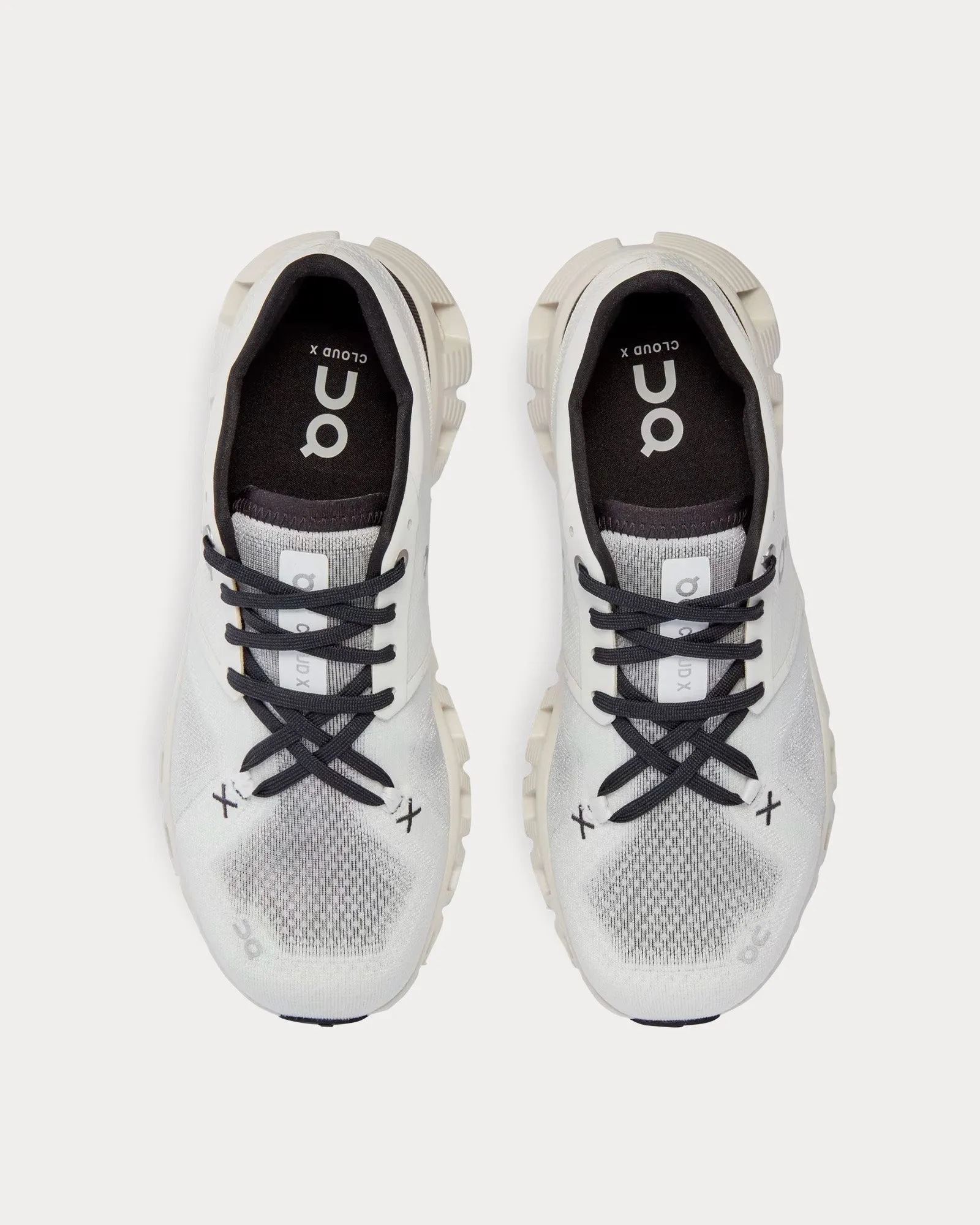 Cloud X 3 White / Black Running Shoes