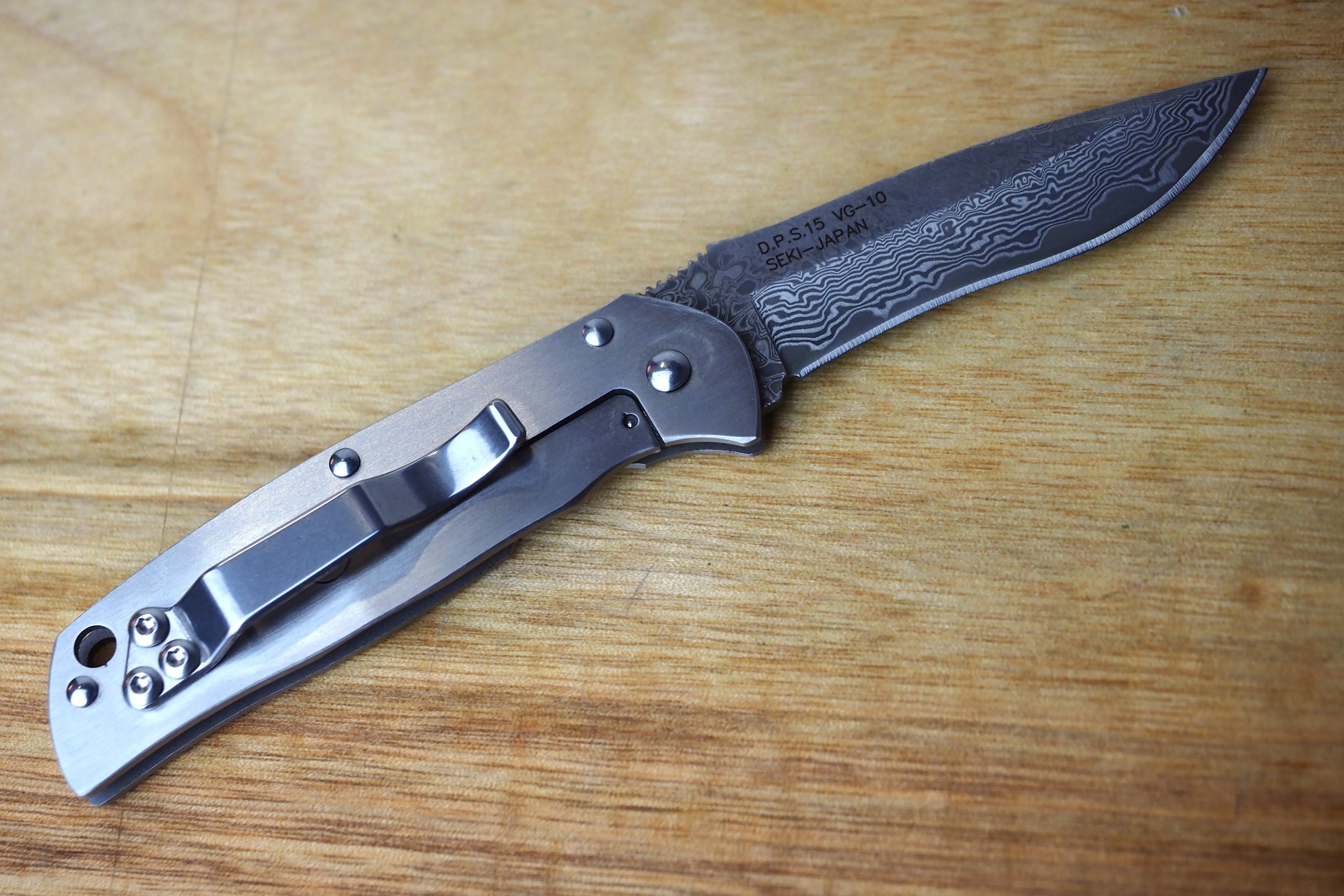 Folding Knife - Gentleman Knife Black GS Pattern Damascus VG10 Steel with Stainless Handle (Leather sheath included)