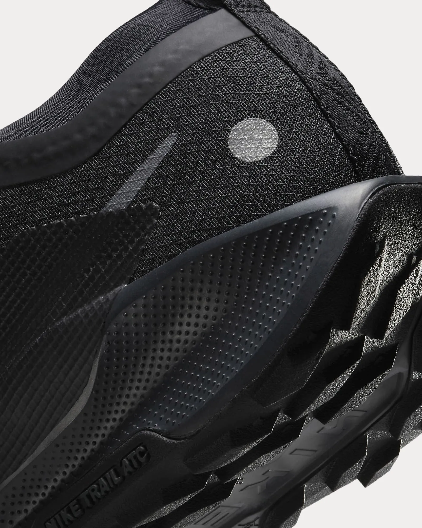 Pegasus Trail 5 Gore-Tex Black / Anthracite / Black Running Shoes