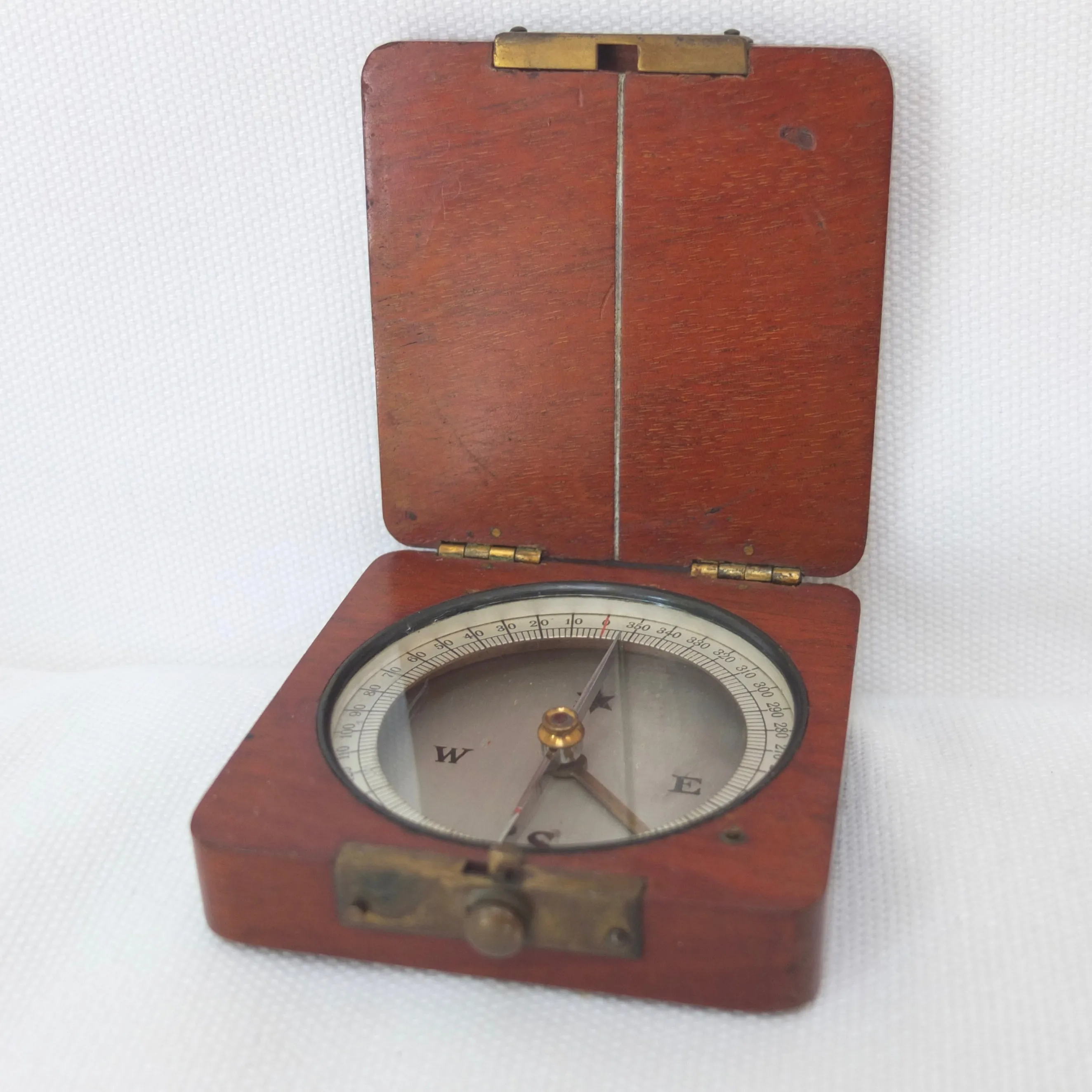 Victorian Wooden Cased Pocket Compass c.1880