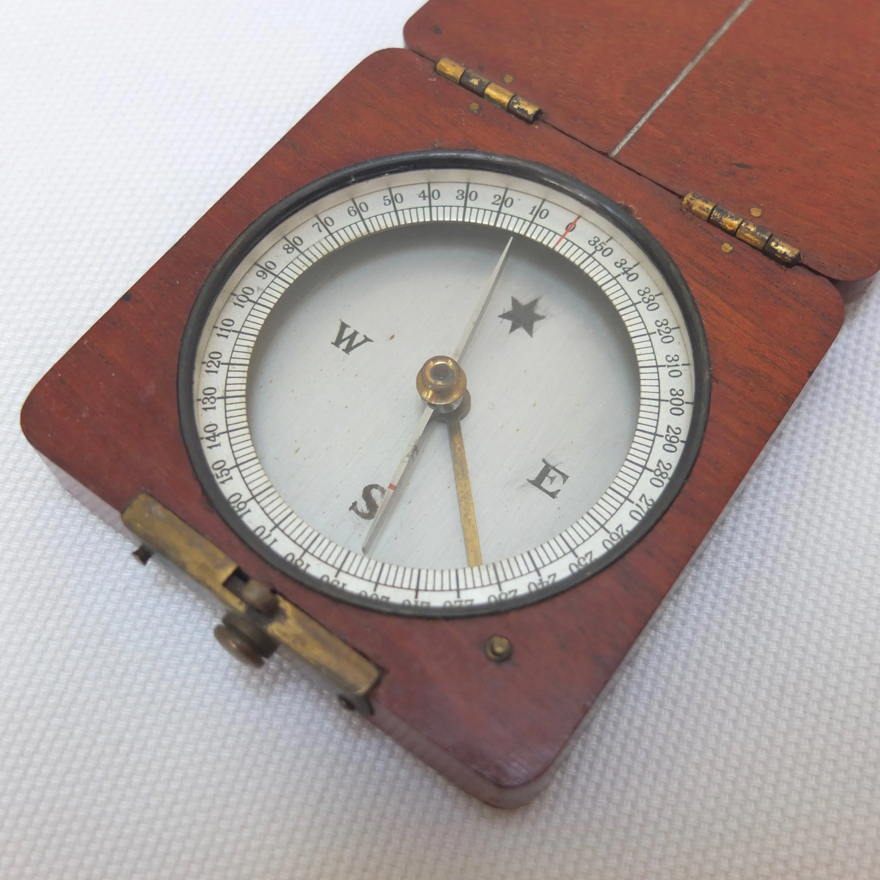 Victorian Wooden Cased Pocket Compass c.1880