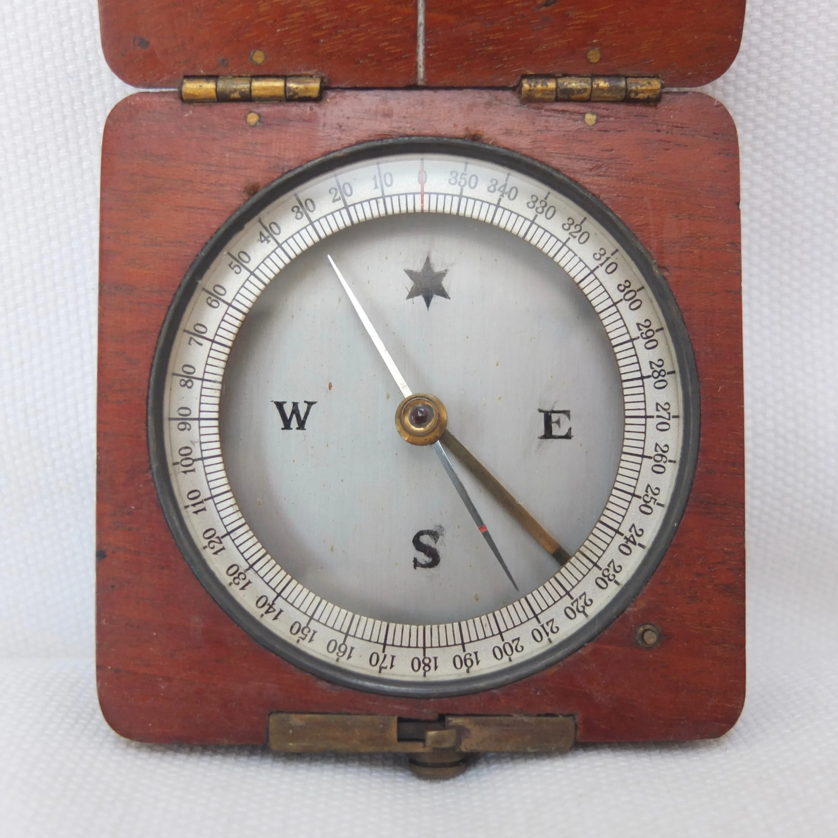 Victorian Wooden Cased Pocket Compass c.1880