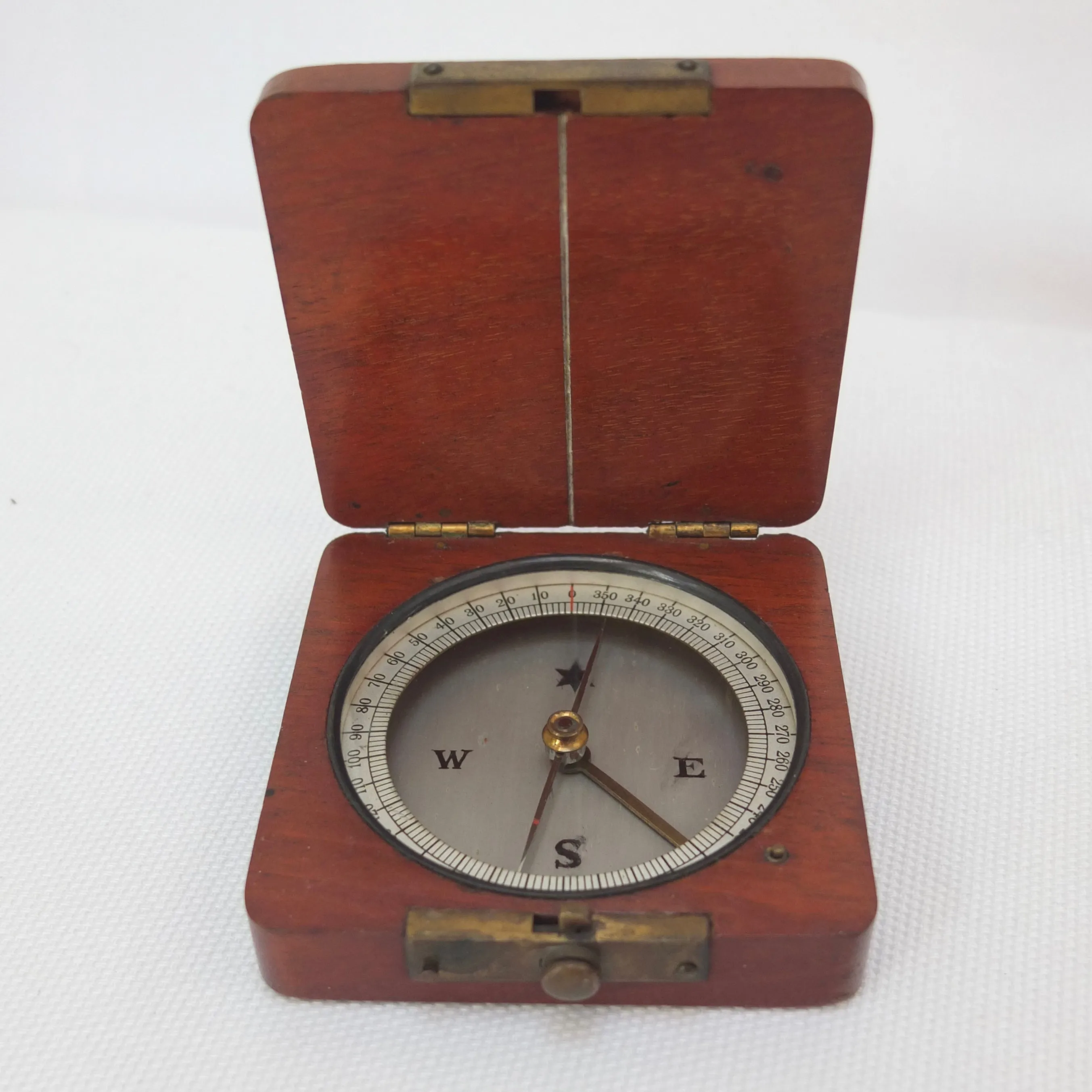 Victorian Wooden Cased Pocket Compass c.1880