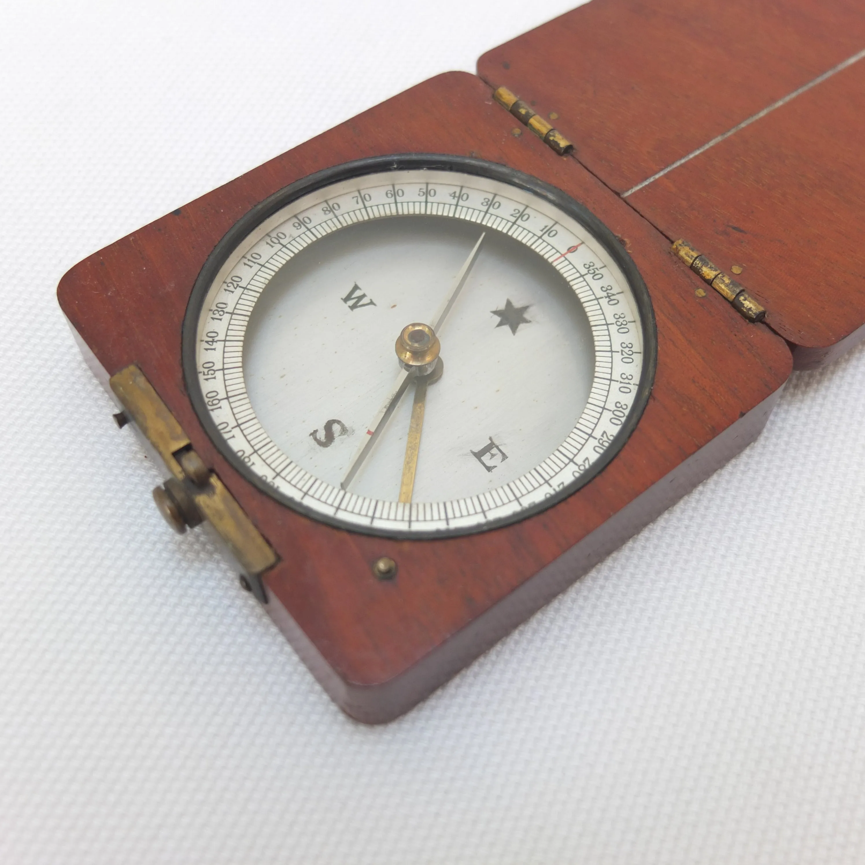 Victorian Wooden Cased Pocket Compass c.1880
